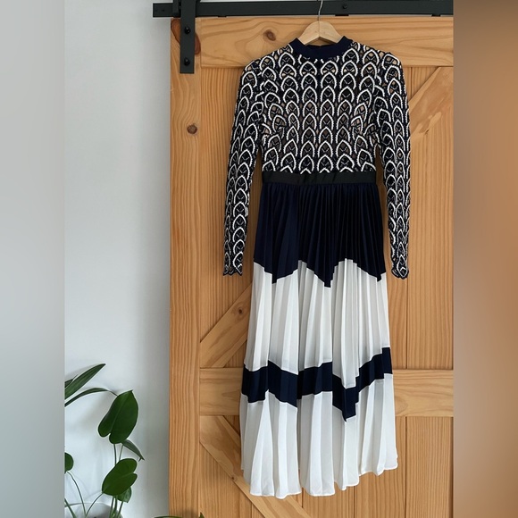 SELF-PORTRAIT Size 2  Navy Blue and White Open Crochet Pleated MIDI Long Sleeves - Picture 6 of 17